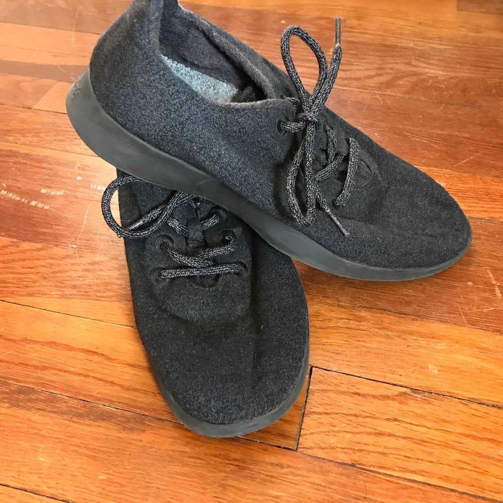 Men's Black Allbirds: The Wool Runners Size 11